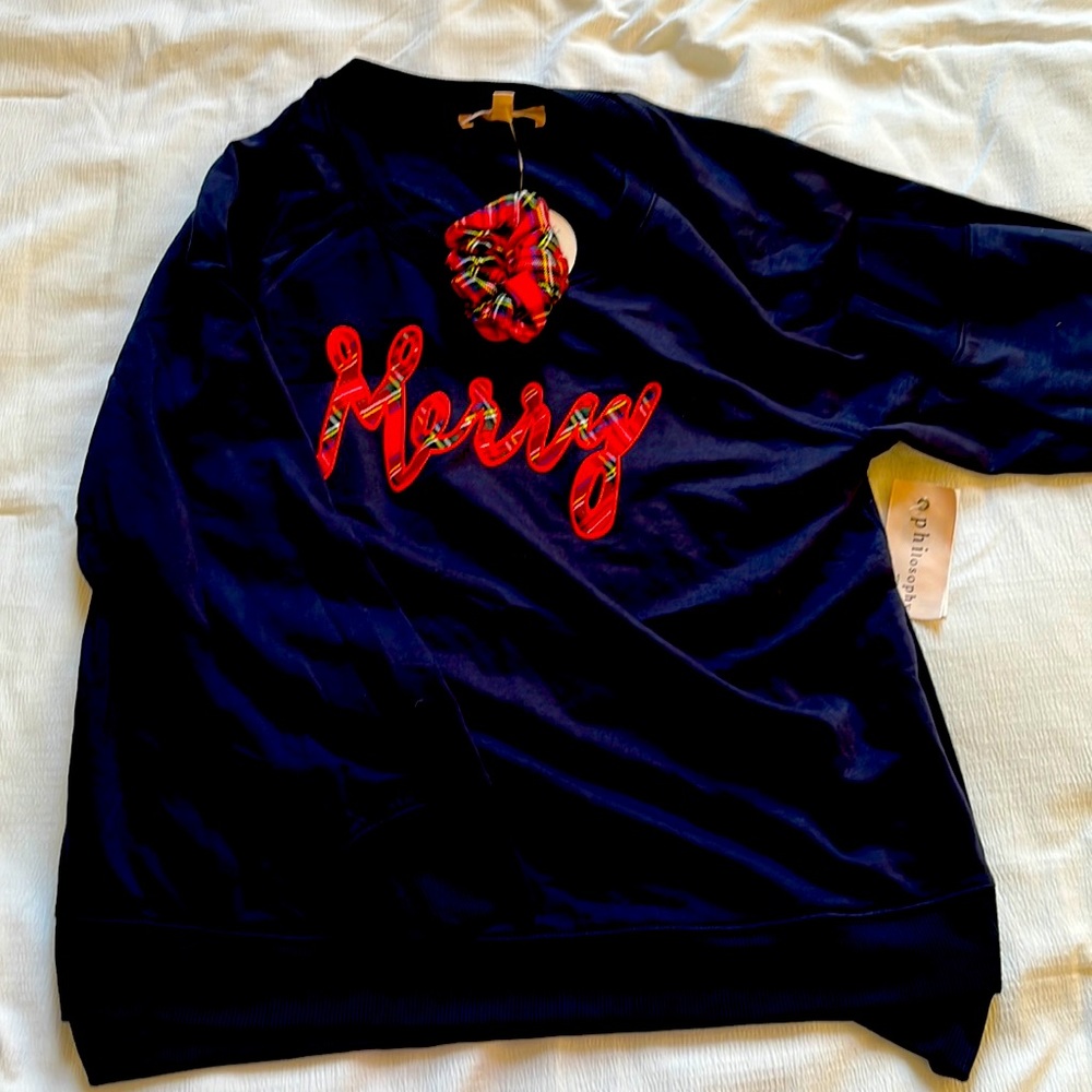 NWT Philosophy Republic “Merry” Women’s Crewneck w/matching scrunchie set